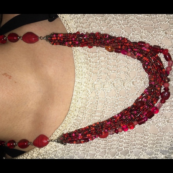 𝗥𝗲𝗱 𝗕𝗲𝗮𝗱𝗲𝗱 𝗡𝗲𝗰𝗸𝗹𝗮𝗰𝗲 - Picture 5 of 6